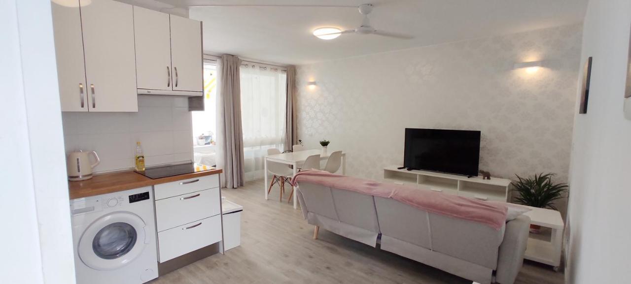 קוסטה דל סילנסיו Ideal Holiday Apartment In The South Of Tenerife מראה חיצוני תמונה